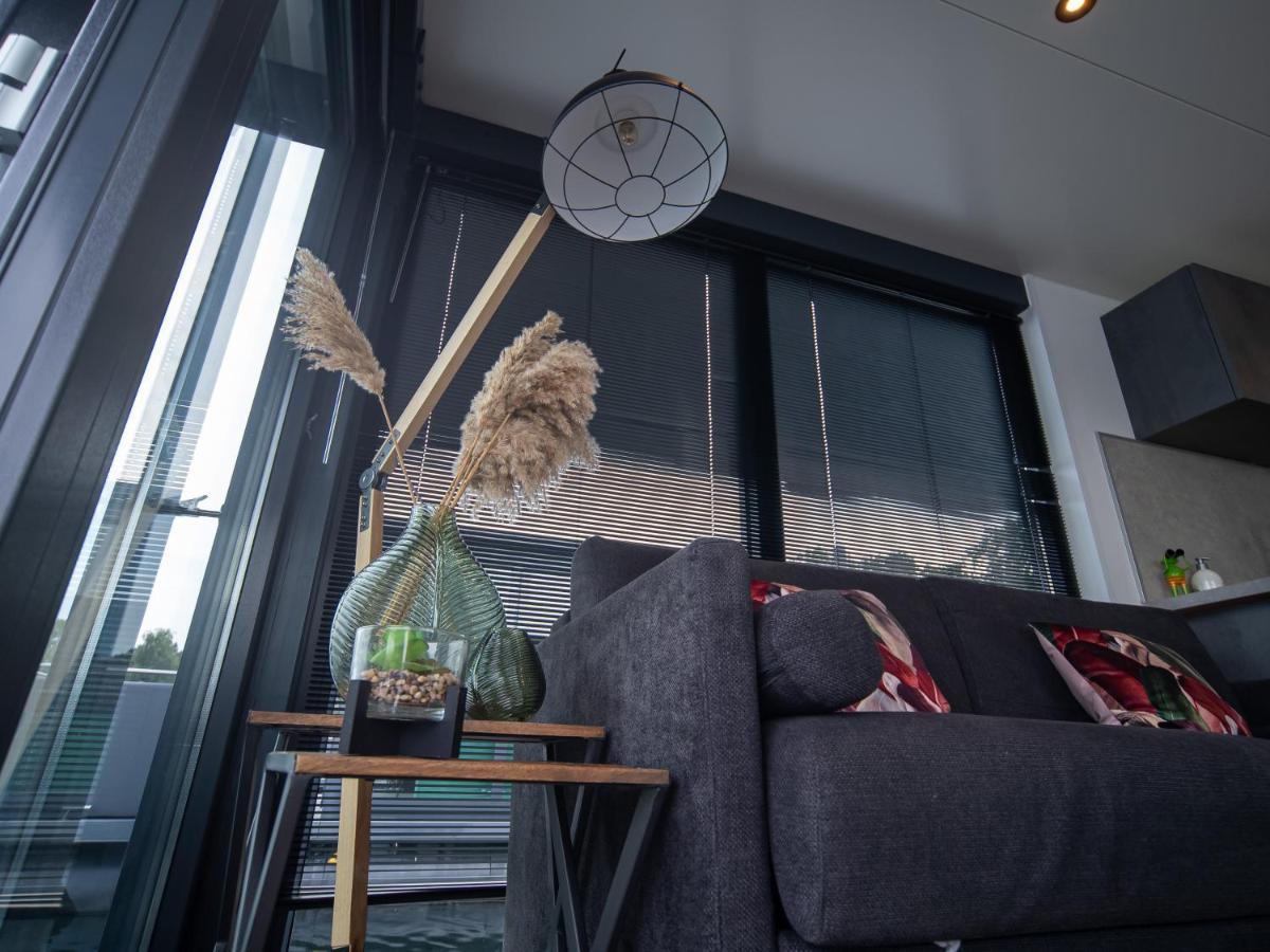 Houseboats Mookerplas Met Dakterras Middelaar Екстериор снимка